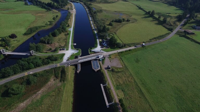 Aberchalder Swing Bridge - Aberchalder Bridge 05