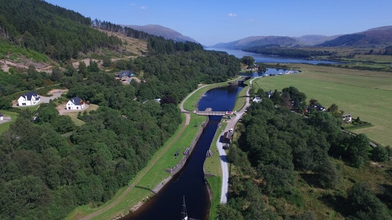 The Caledonian Canal - Gairlochy 09