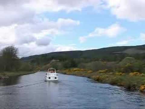 Cruising The Canals - HGtY9h2ujG8