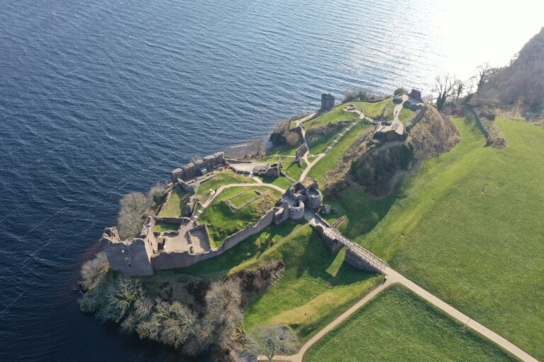 Urquhart Castle - urqhart castle drone